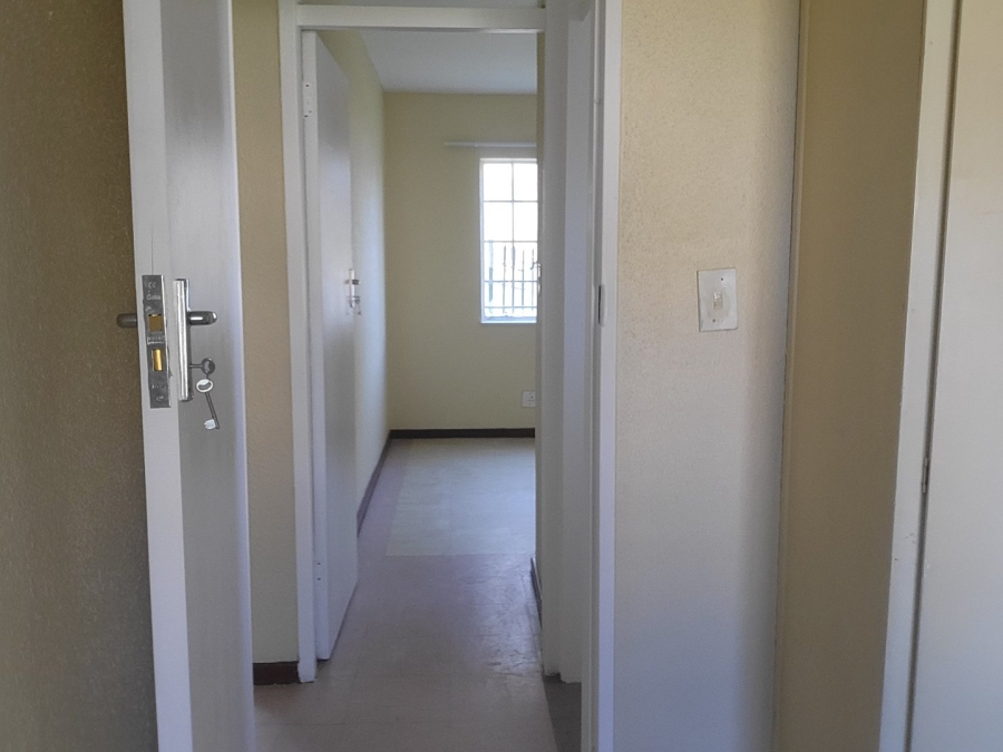 To Let 2 Bedroom Property for Rent in Ruyterwacht Western Cape